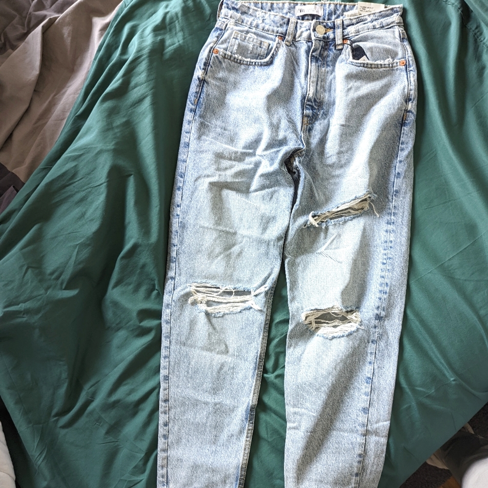 Zara Mom Fit Jeans